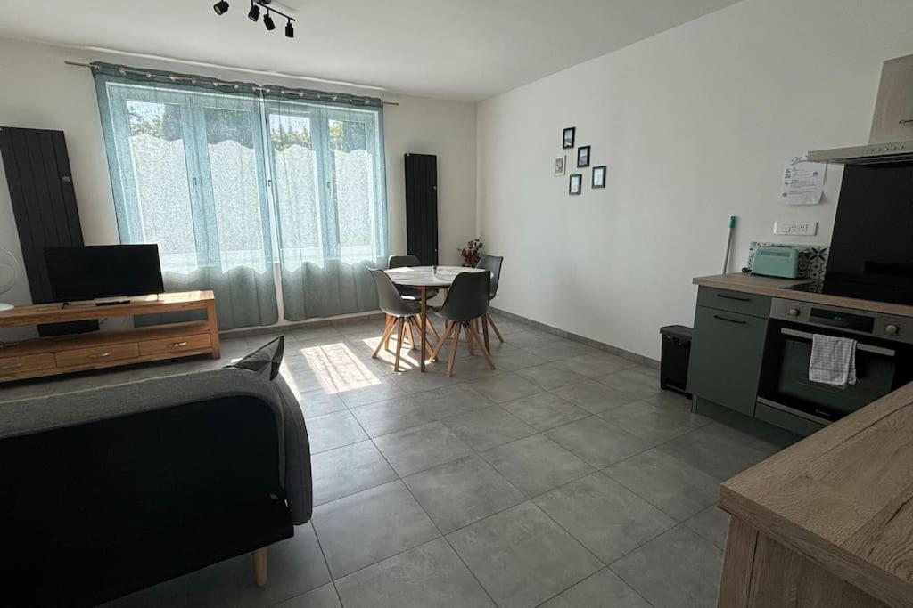 Apartment Proche Gare, T2 Equipe *
